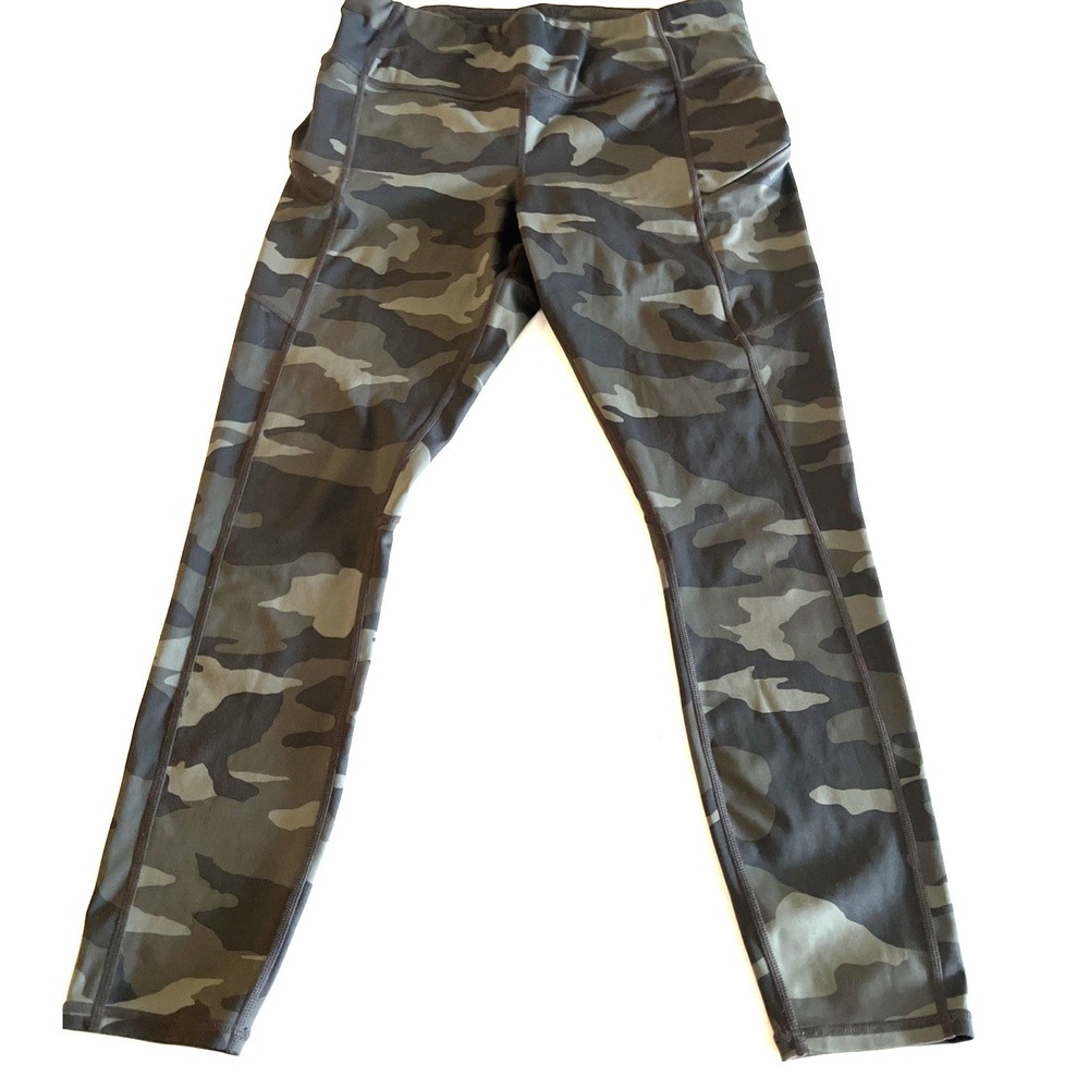 ATHLETA Camo Contender 7/8 Tight Leggings Size Medium OLIVE GREEN ‎ CAMOUFLAGE
